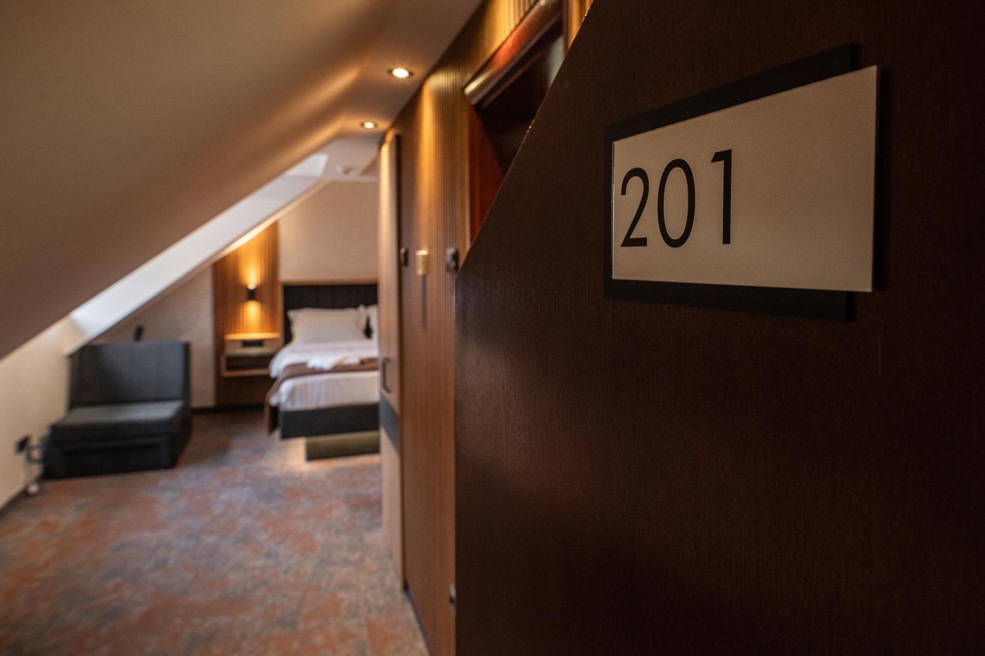 Hotel Astral Šabac Стая снимка